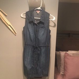 Mossimo chambray button up dress with waist tie.